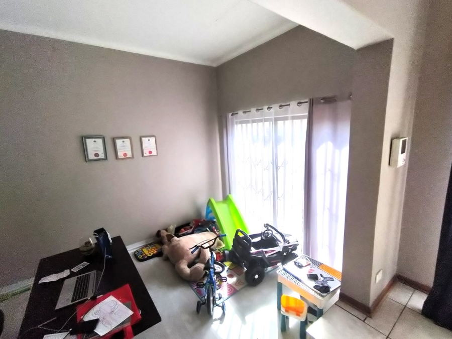 3 Bedroom Property for Sale in Langenhovenpark Free State